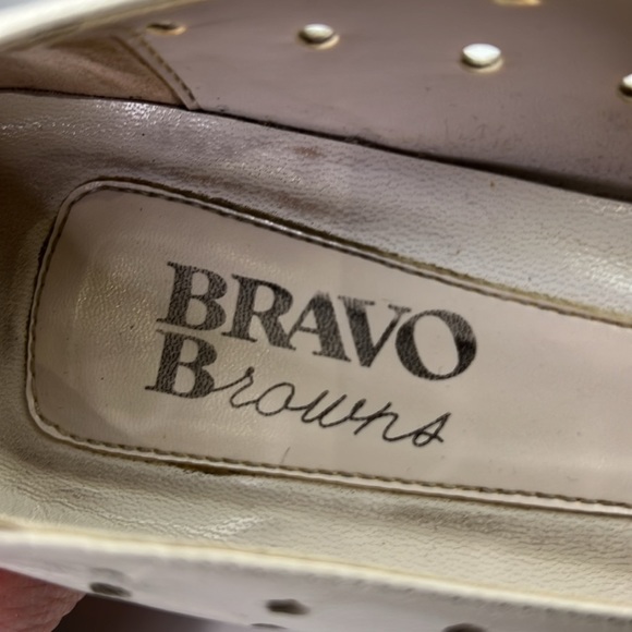 Vintage Bravo Brown's White Leather Heels - Picture 4 of 9